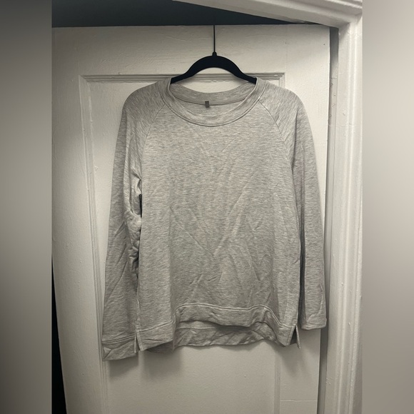 Lou & Grey SignatureSoft Plush Upstate Sweatshirt - Picture 3 of 6